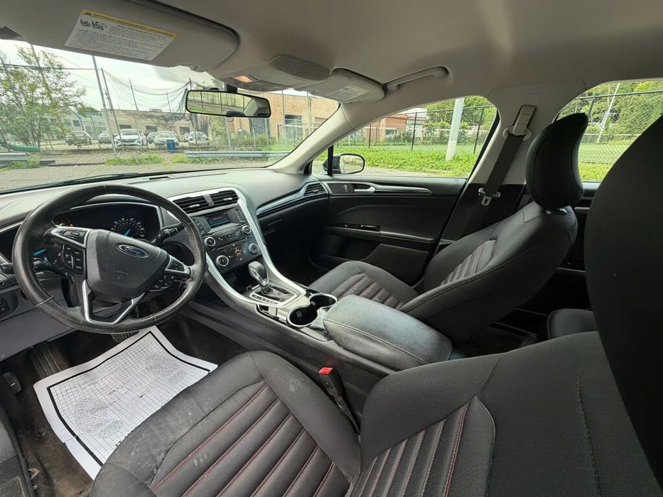 Ford Fusion      2015
