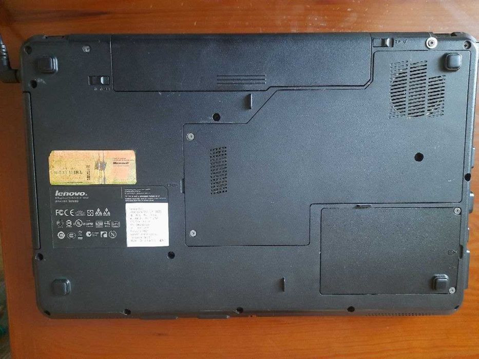Продам ноутбук LENOVO G550.