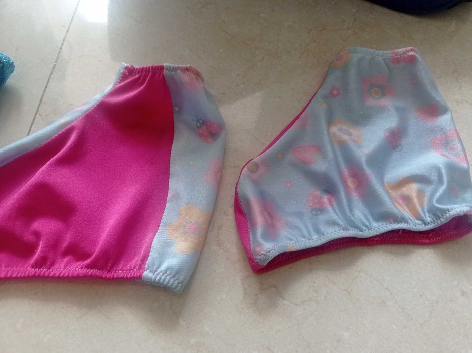 Artigos de patinagem em excelente estado (vestido + protetores + saco)