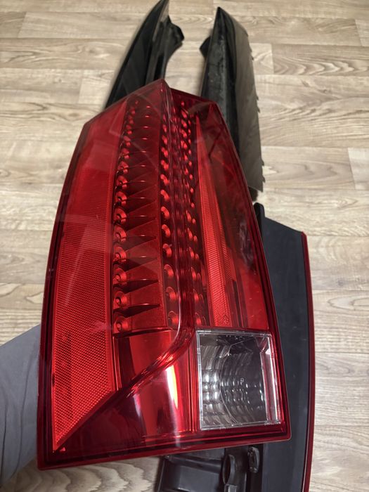 Задні стопи  Cadillac Escalade 3, Tahoe Escalade Suburban, Yukon 15890422/22884388