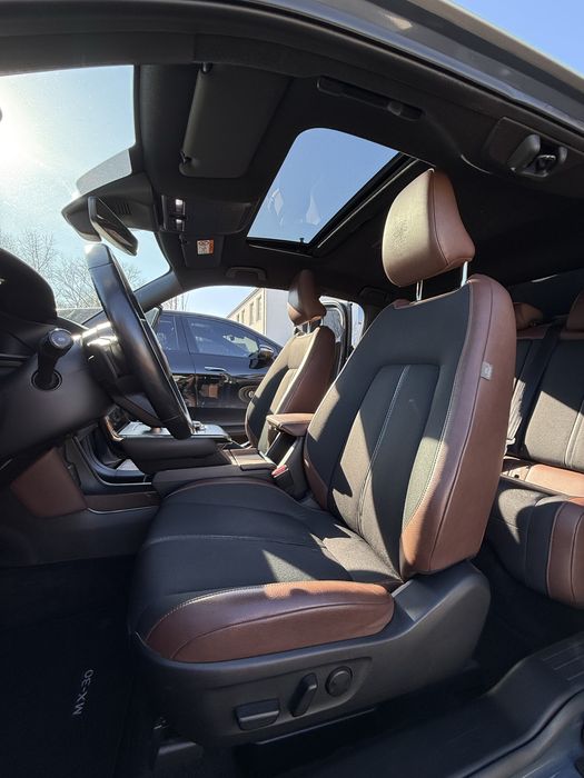 Mazda MX-30 в максимальній комплектації