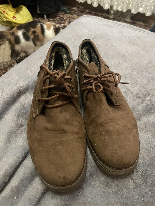 Коричневые замшевые ботинки (Chukka) с молнией