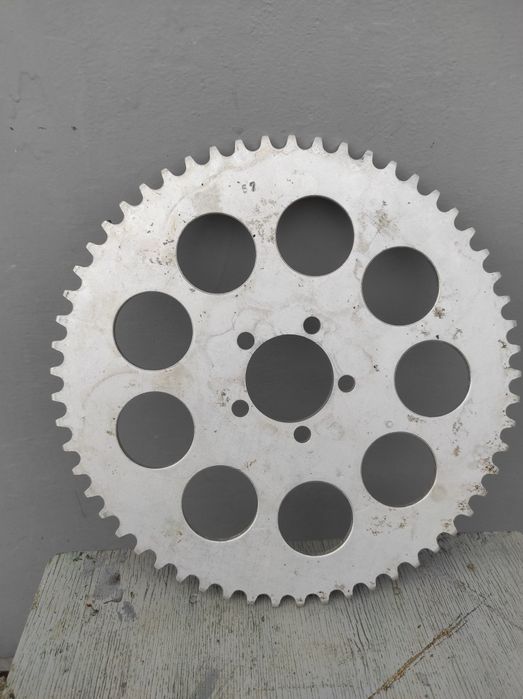 Звезда мотокиклетная на 57 и 58 зубов