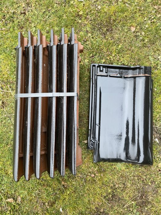Dachówka ceramiczna Braas rubin 9v czarna