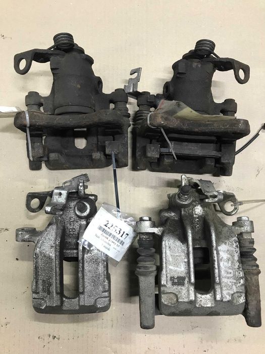 Суппорт супорт задній Ford Galaxy \ Seat Alhambra \ Volkswagen Sharan