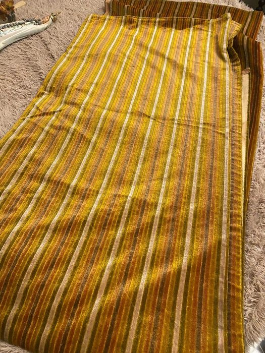 Mobília completa de quarto cama de casal, roupeiro, cómoda, e cadeiras