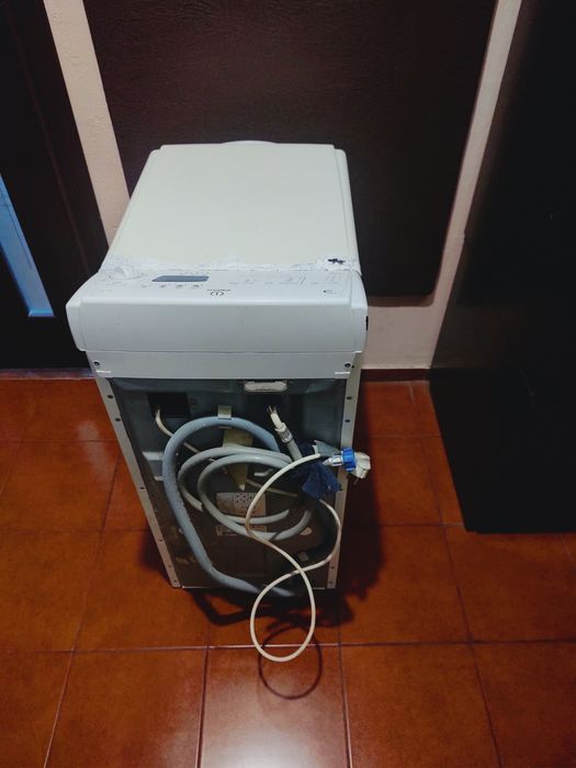 Продається пральна машина Indesit