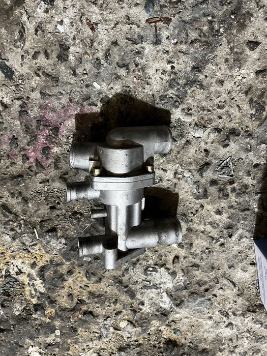 Продам термостат ваз 2110-2111