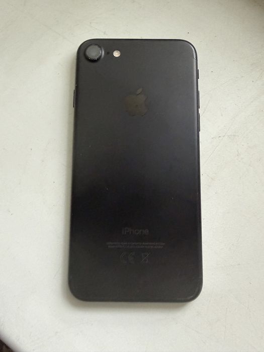 Apple iPhone 7  32 Gb Black