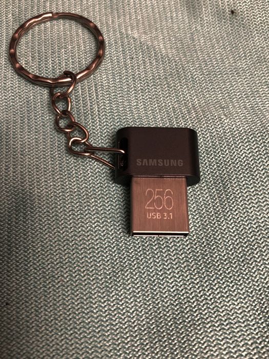 Флешка  Самсунг 256 usb3.1  Тесла 3.