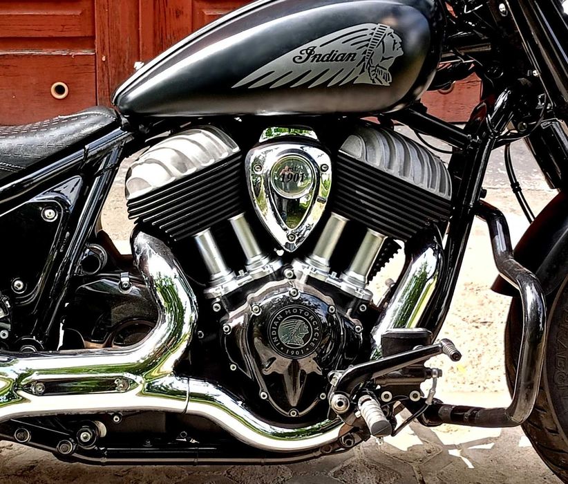 Indian Chief "Dark Horse" bobber '2022