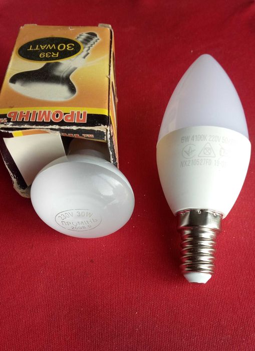 Светодиодная лампа Nanootex и P.R.C. (6 Вт, Е14). Новые.