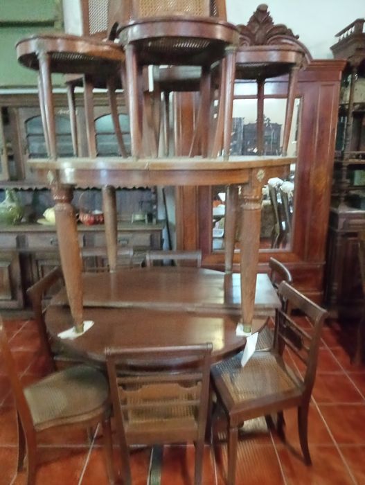 Recheio de loja de antiguidades