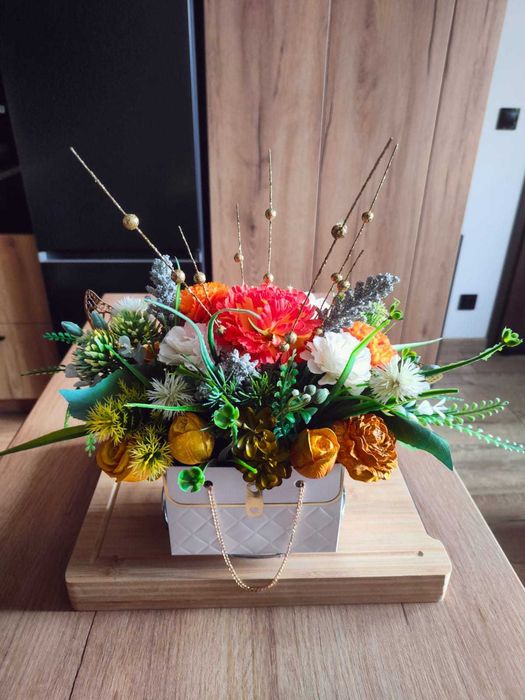 Flower box- koszyk kwiatowy  na prezent.