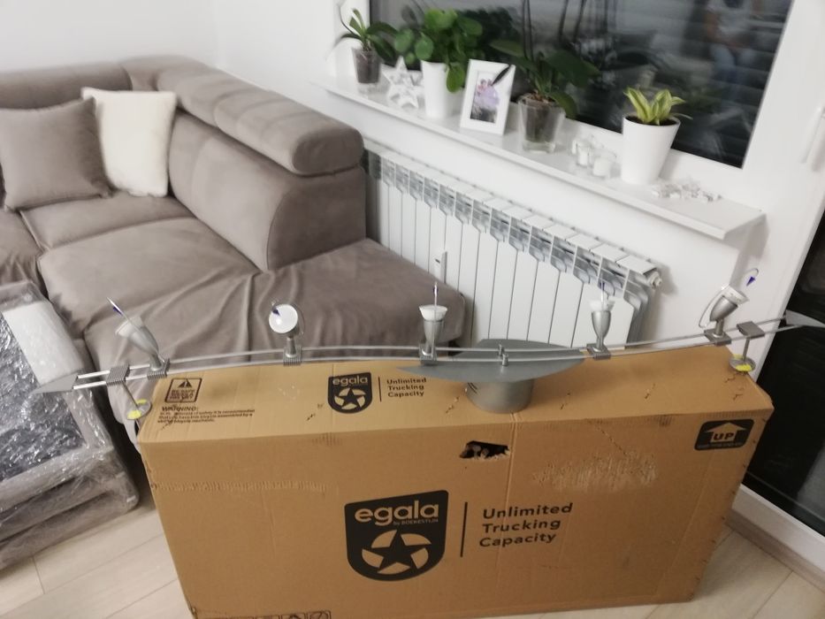 lampa sufitowa na żarówki halogenowe  MR16