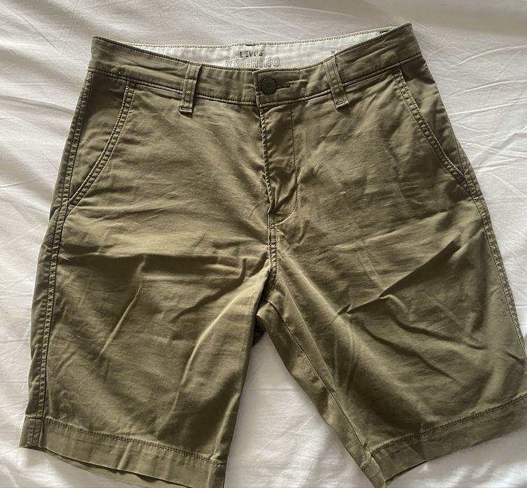 Calções Levi’s Chino | Verde Olive | W29 | Excelente estado
