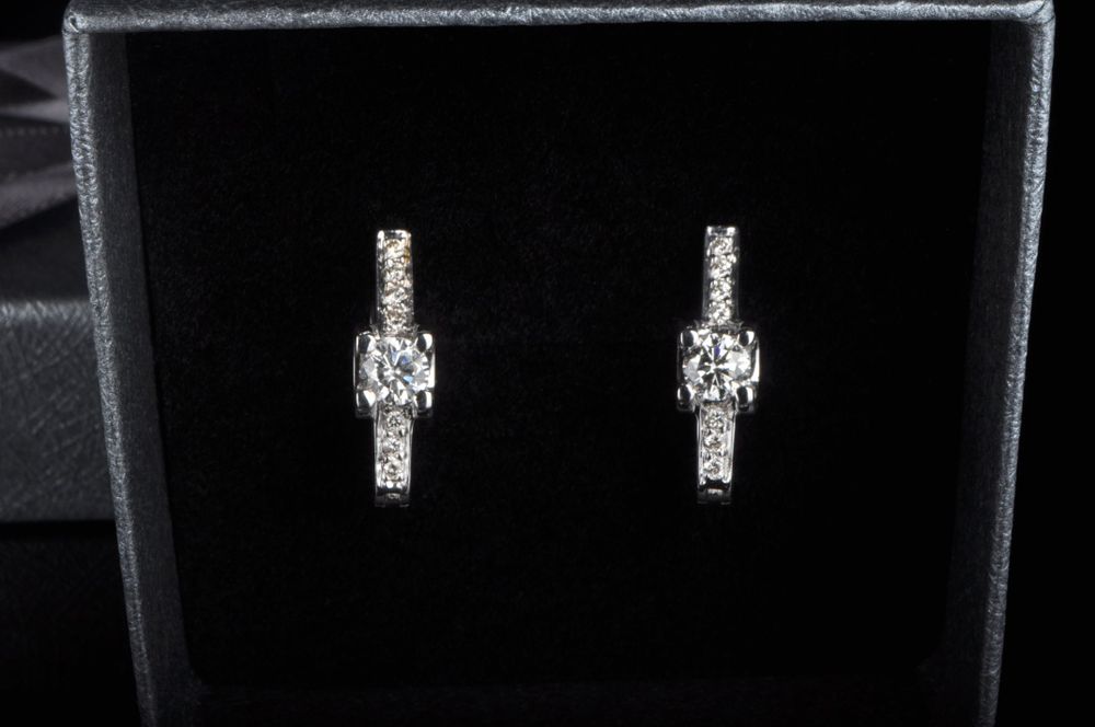 Серьги из белого золота 750 с бриллиантами - 0.83ct