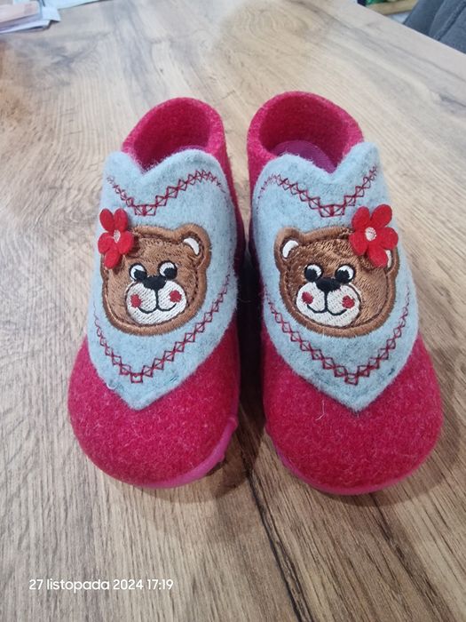 Kapcie dla dziewczynki 21