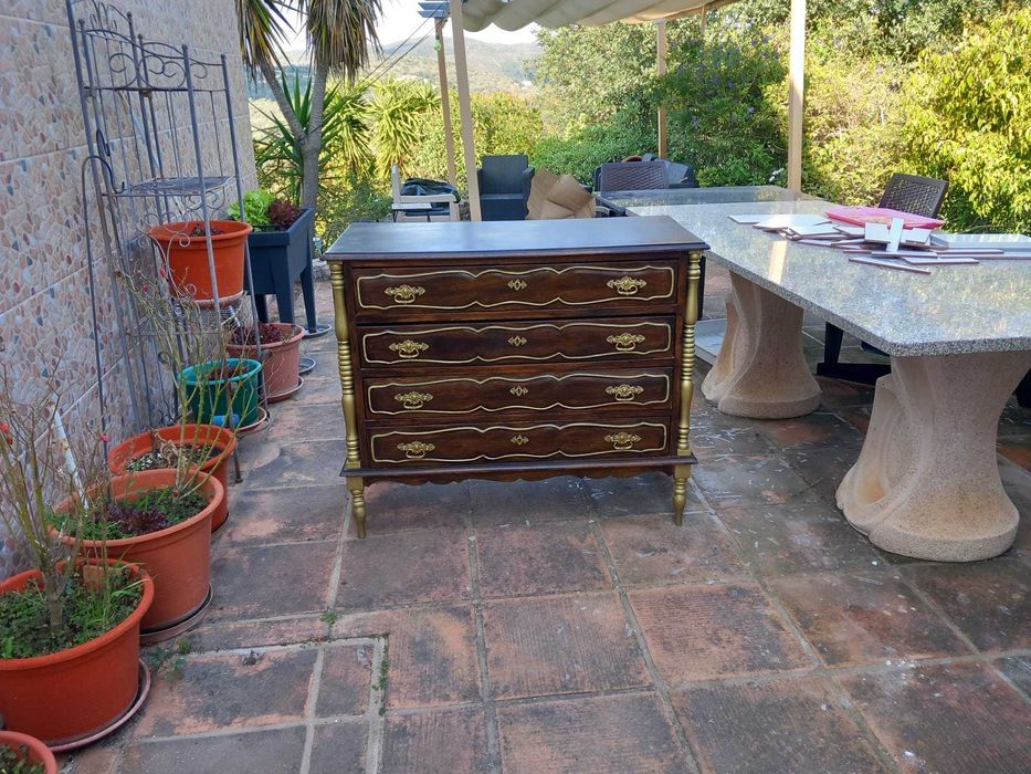 Cómoda Antiga restaurada