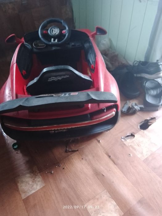 Дитячий автомобіль  BEMBI