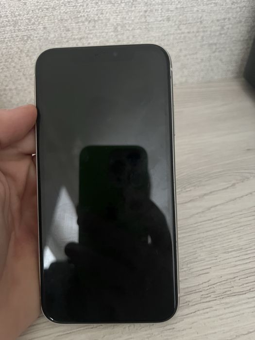 iPhone 11 64 GB 100%