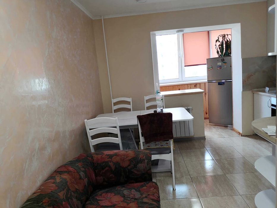 Власник! Здаю затишну 2-кімнатну квартиру в Оболонському районі.