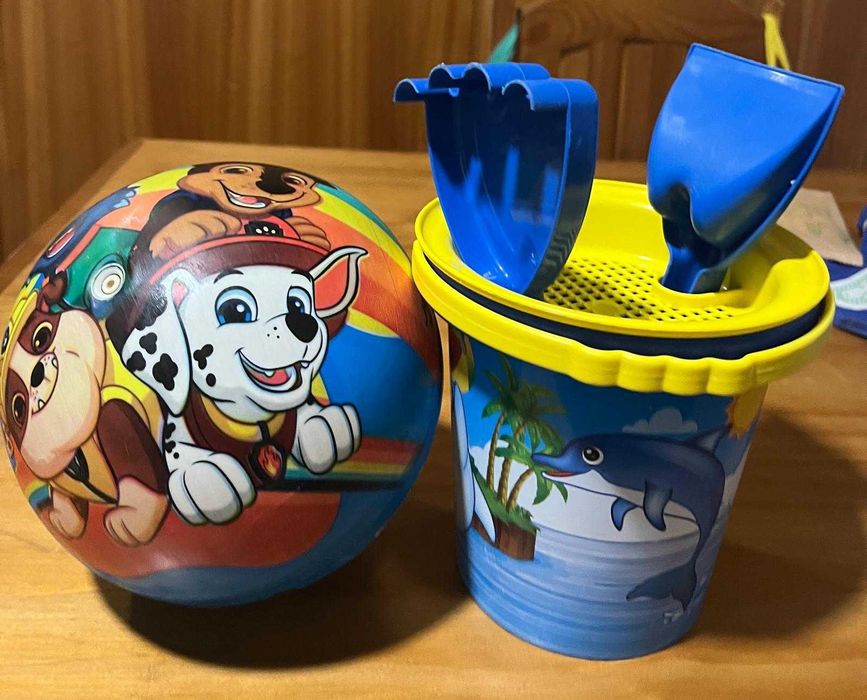 Lote infláveis e brinquedos de praia