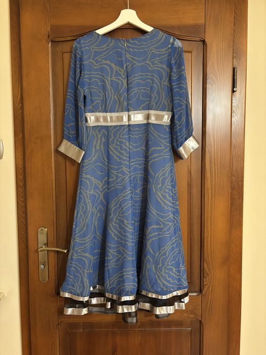 Sukienka wizytowa midi Monnari