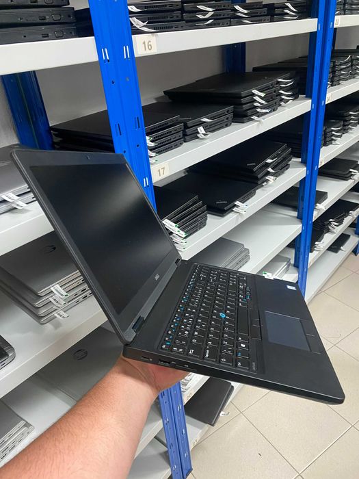 Dell Latitude 5580 i5 8GB 256GB SSD 15.6" FHD Windows 11 | AmigoTech |