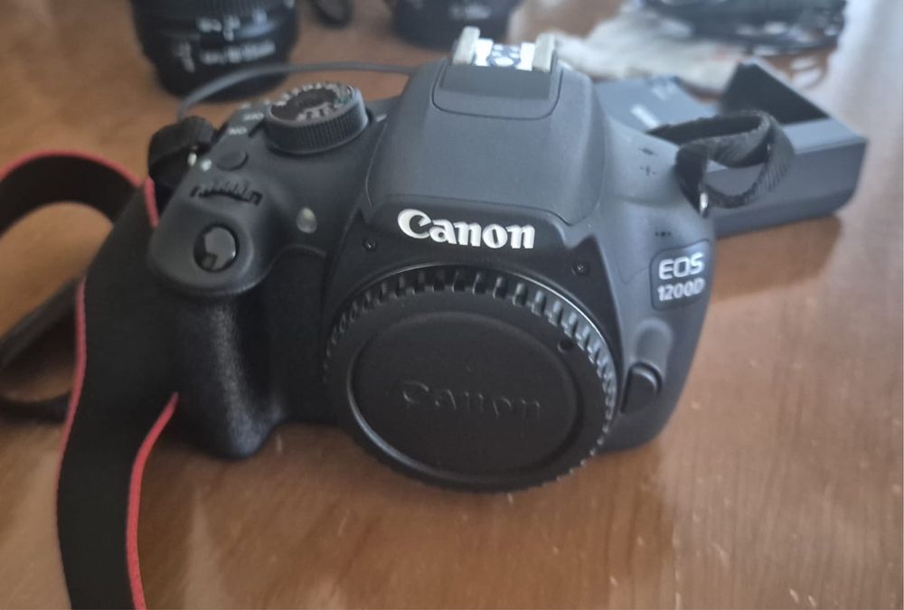 Maquina fotografica canon 1200d