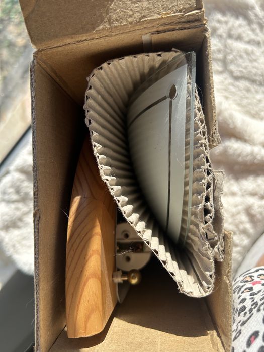 Aplique / candeeiro de parede *novo*