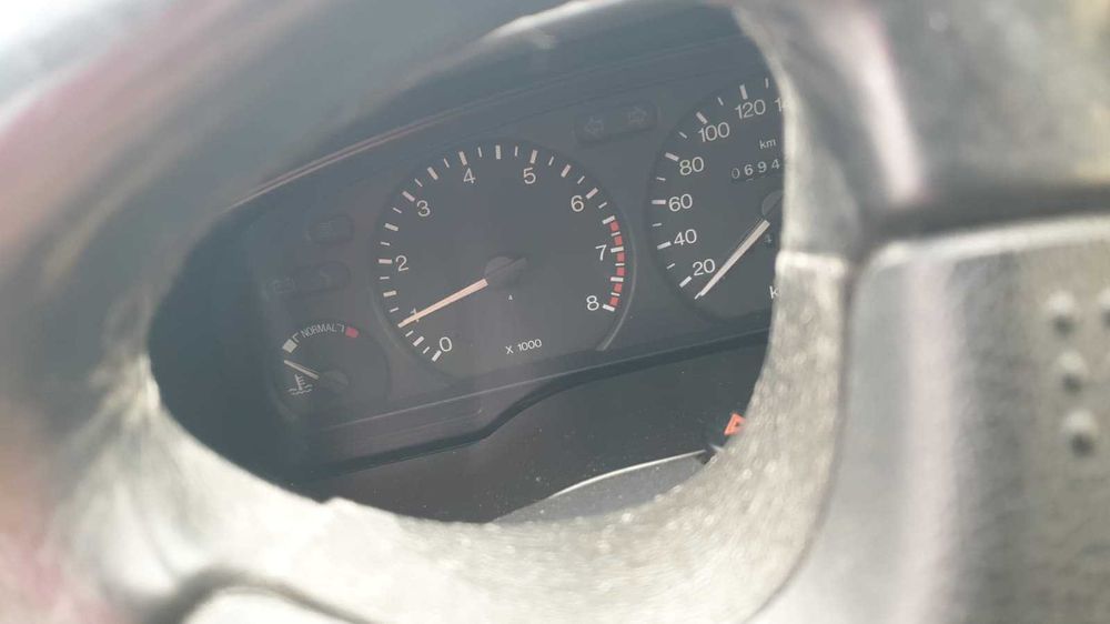 Ford Mondeo 1.6 i Gasolina 90 cv / 66 kW