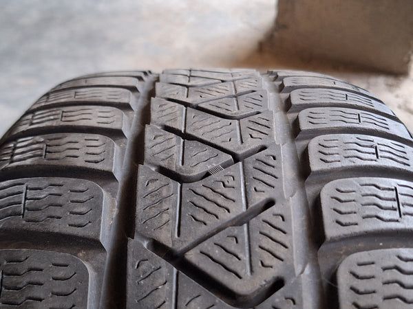 Pneus Pirelli Sotozero3 215/55 R17
