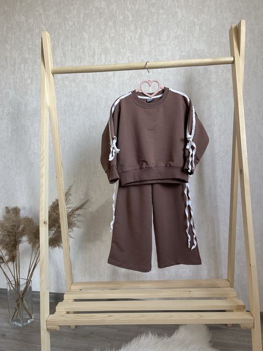 Костюм на дівчинку