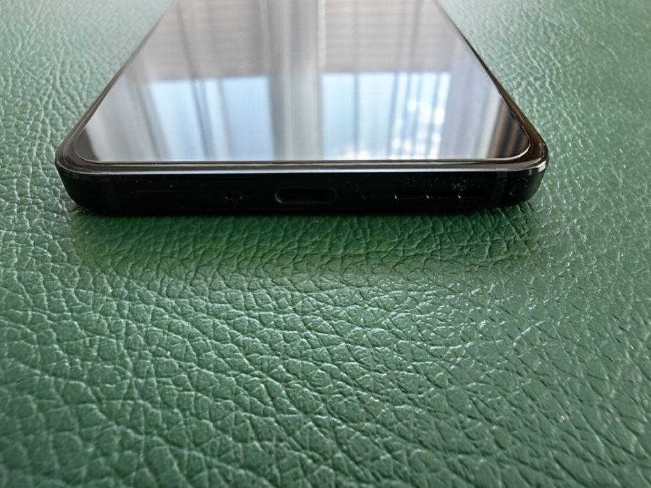 Motorola ThinkPhone 8/256 jak nowa, gwarancja