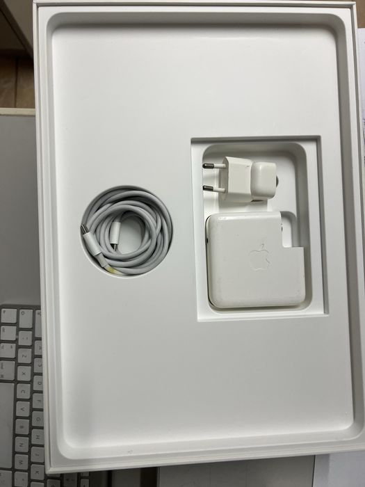 Macbook pro 1708  13 cali 2018 rok