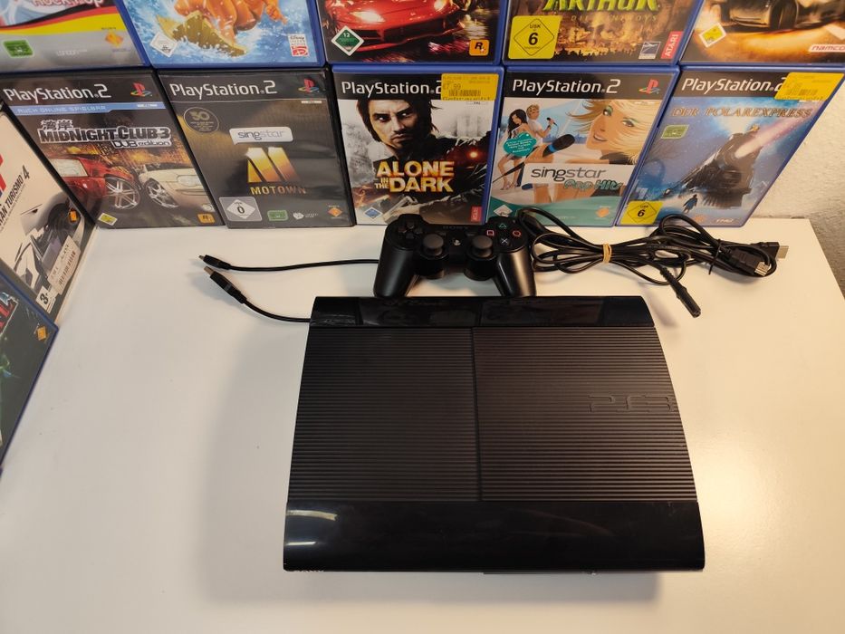 Консоль плейстейшен 3 супер слім в чудовому стані  500 гігабайт Playstation 3 super slim