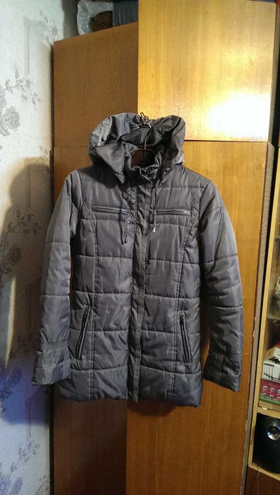 Стильная и практичная Тёплая куртка GLOSTORY размер L как новая