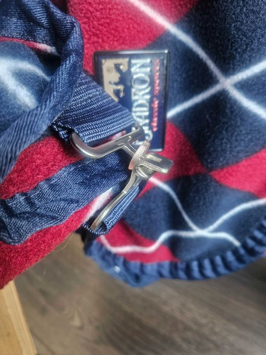 Zestaw Eskadron czaprak ujeżdżeniowy + derka polarowa 135cm