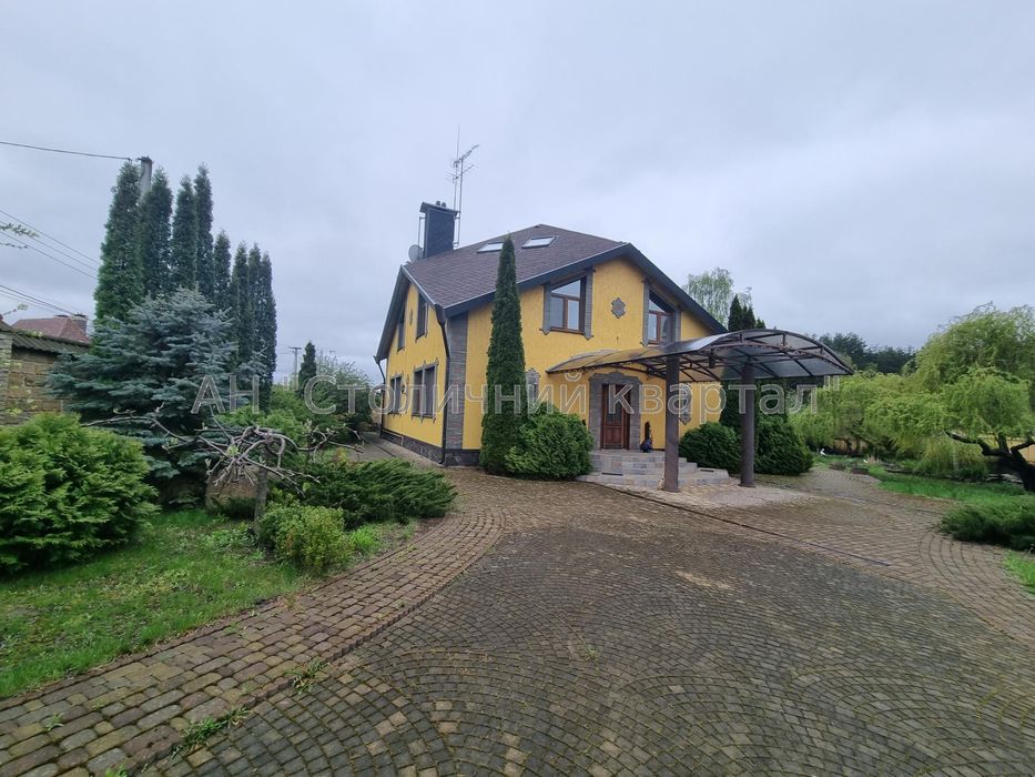 Продаж заміського житлового комплексу VIP-класу в с.Бобриця.