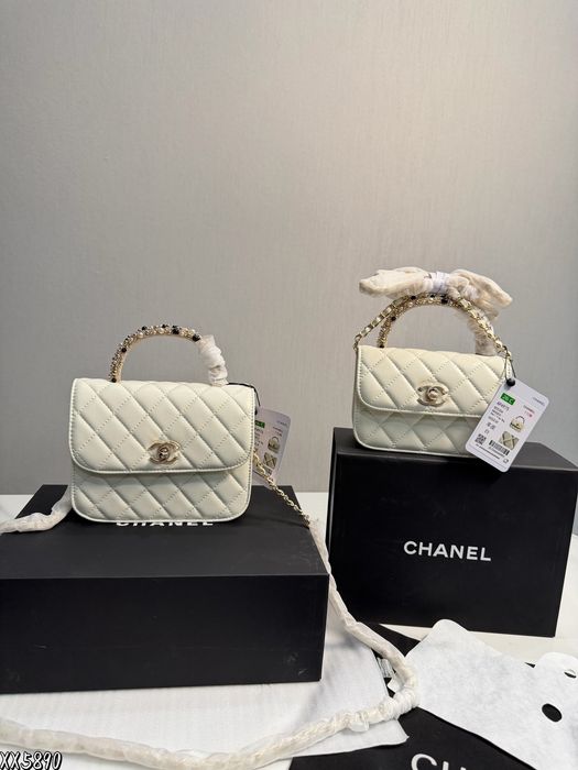 Жіноча сумка на ланцюжку Chanel 18x14