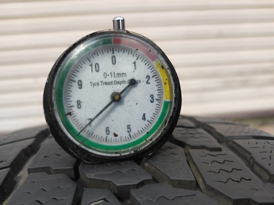 225.65.16c jedna opona Firestone Vanhawk  2 Winter