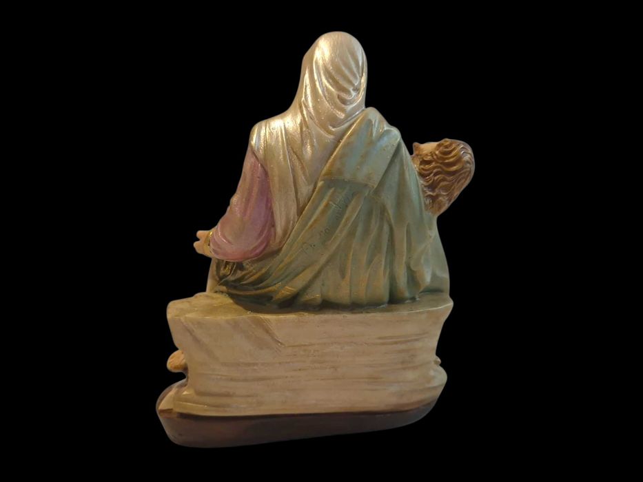 Pieta em Marfinite (2kg) c/ 22 cm de altura