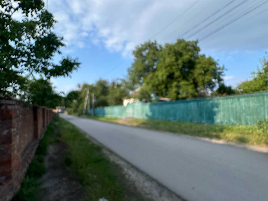 Будинок біля центру з ділянкою 8 соток