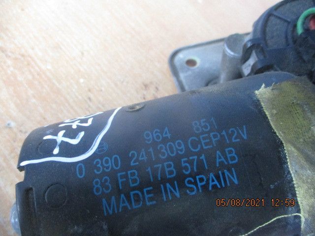 Motor limpa vidros frente FORD Fiesta II (FBD)