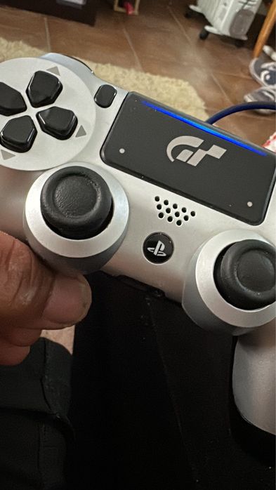 Playstation 4 LIMITED EDITION  gran turismo sport