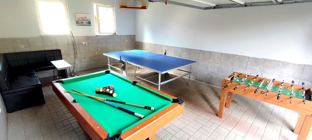 Dom dla max 20 osób. Balia z jacuzzi, sauna, bilard, tenis stołowy