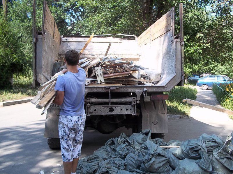 Вывоз старой мебели и хлама. Утилизация Мусоровоз КамАЗ ЗИЛ Газель Бус