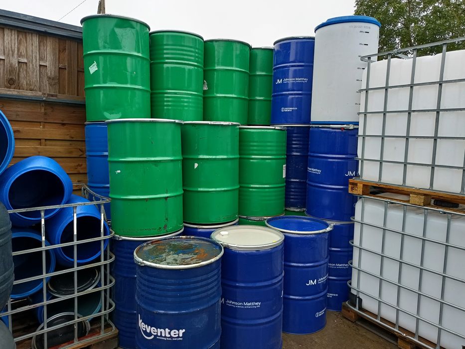 Beczki metalowe czyste