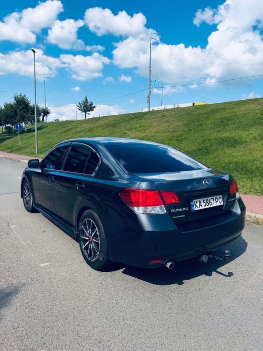 Subaru Legacy полная комплектация газ Е-4